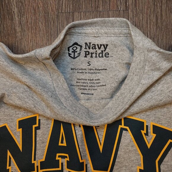 United States Navy Sister Women's Grey T-Shirt – Size Small, Navy Pride Apparel - Picture 3 of 3
